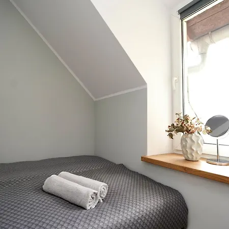Mdrent Apartament Oliwski Dworek Gdansk Exterior photo