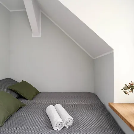 Mdrent Apartament Oliwski Dworek Gdansk Exterior photo